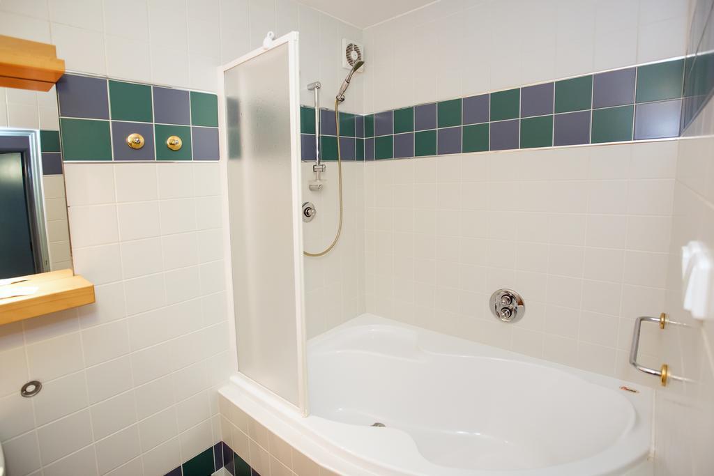 Hotel Laguna Ceske Budejovice Quarto foto