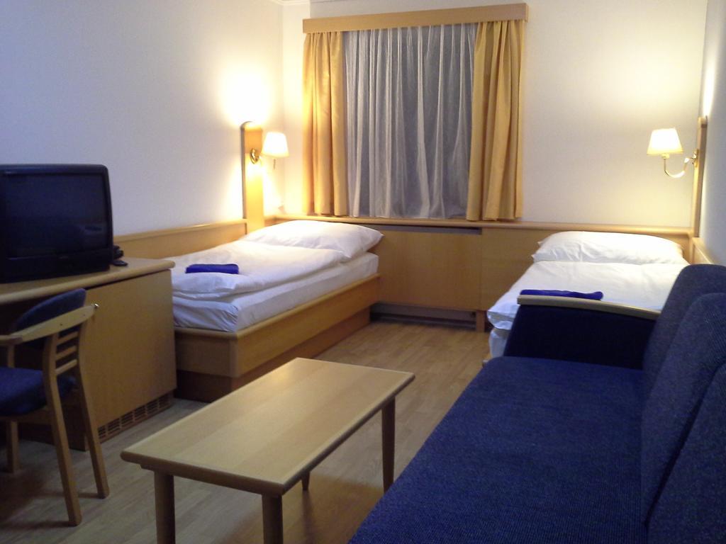 Hotel Laguna Ceske Budejovice Quarto foto